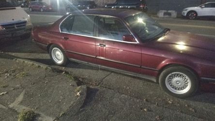 1993 bmw 740il  runs needs .injector ? $1200