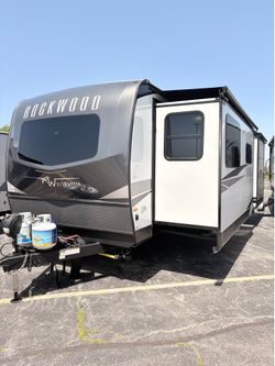 2024 Rockwood Ultra-lite 2608 BS