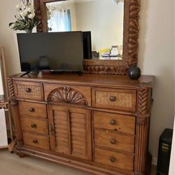 Tommy Bahama Style Dresser With Mirror 