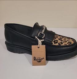 DR,MARTENS NEW