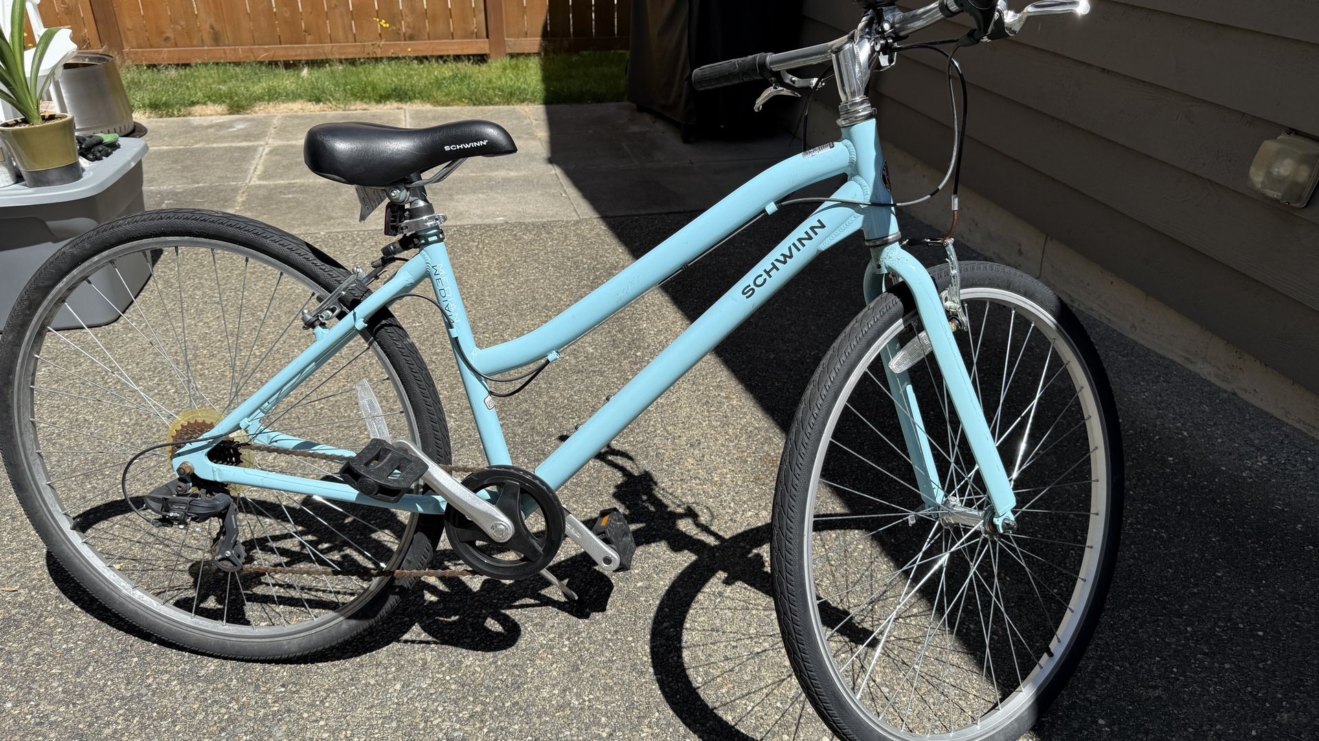 Shchwinn 7 Speed Woman Bike