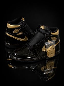 2020 Air Jordan 1 Retro High OG 'Black Metallic Gold'