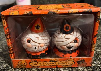 Johanna Parker salt and pepper shaker