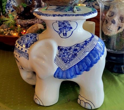 Elephant Blu And White Plant Stand