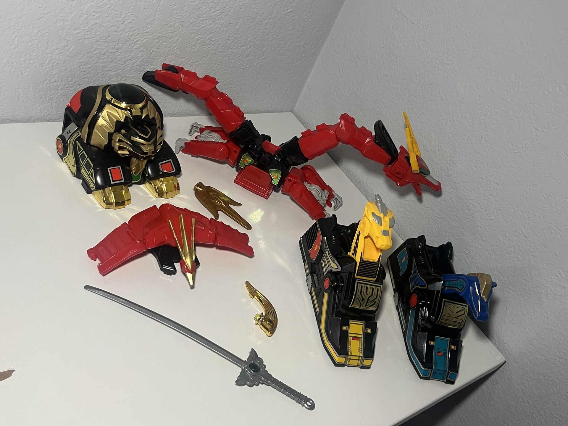 1994 Mighty Morphin Power Rangers Thunder Megazord (Assault Team/Red Dragonzord)