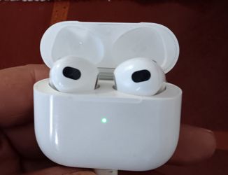 Apple airpods pro(3rd. Generation) White wireless Bluetooth in-ear w/ charging case