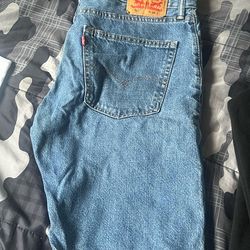Levi Baggy Denim Shorts (36-32)