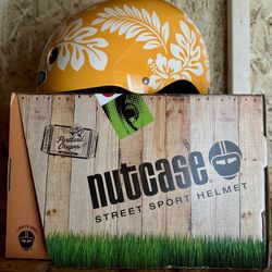 Nutcase Street Sports Helmet Medium Size