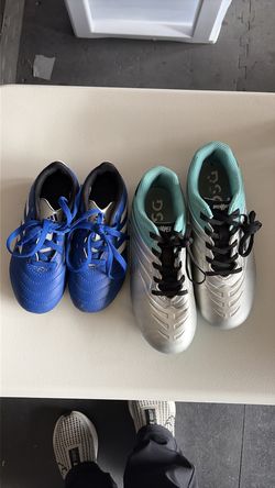 Soccer cleats