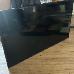 Great condition Samsung Flatscreen 50inch—2016 Model Year