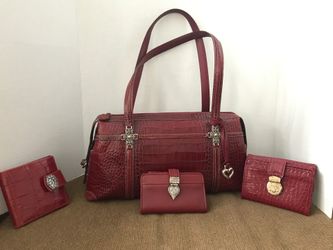Beautiful Brighton ensemble of pocketbook, two credit card holders and wallet. Like brand new! Original Brighton! Not a knock off! Asking $350 for