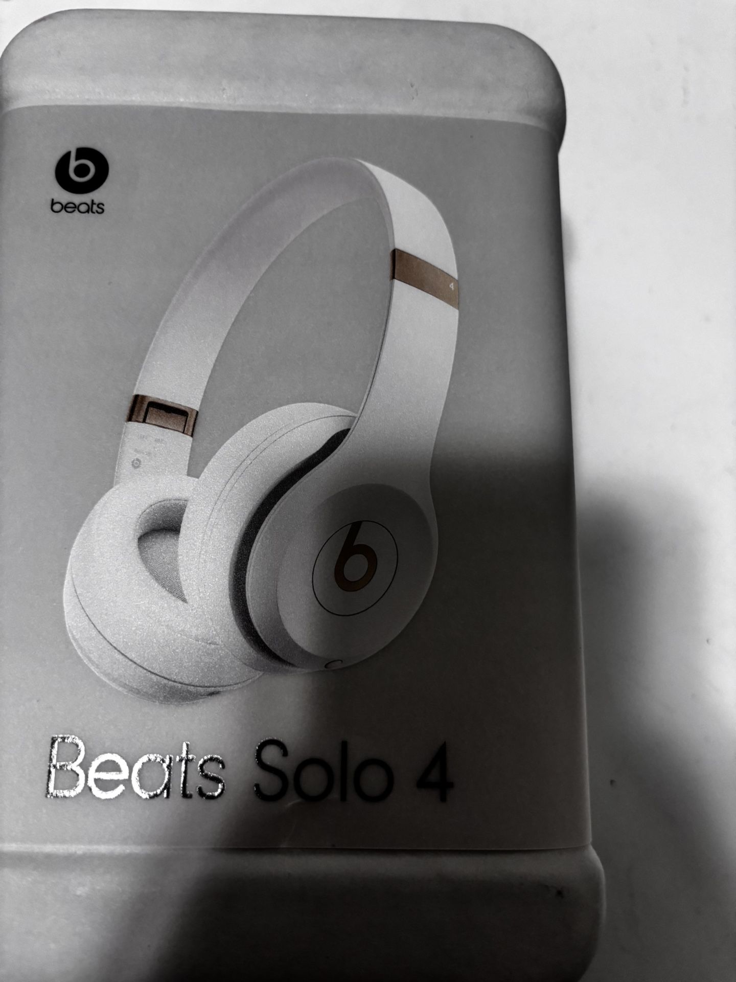 Beats Solo 4