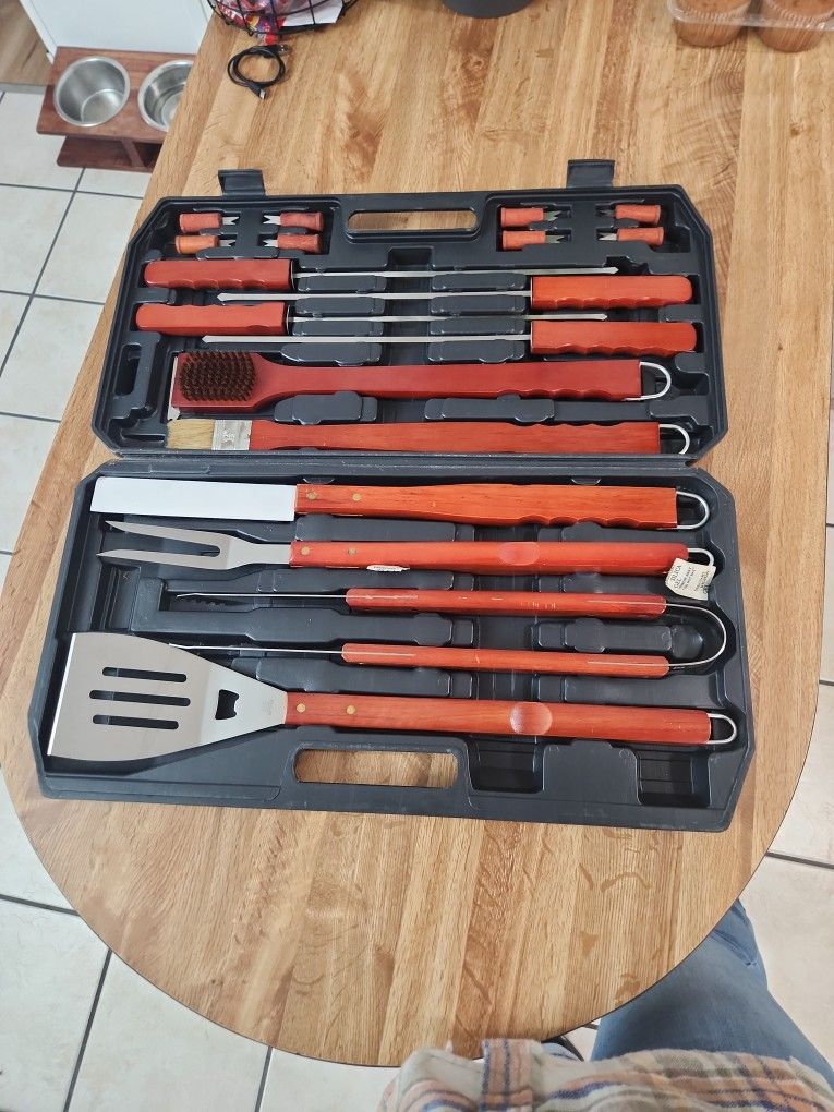 18 Piece BBQ Set