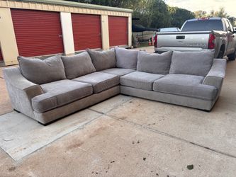 *FREE DELIVERY* Beautiful Gray 2 Piece Sectional