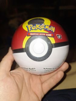 Poké  ball tin