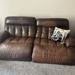 FREE Pick Up Today Only! Electric Recliner Chair And Loveseat 