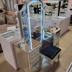 Glam Mirrored Vanity Set With LED Lights And Bluetooth 