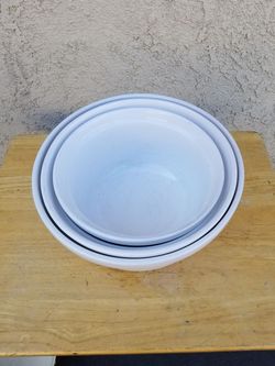 Three bowl set
