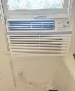 LG 6,000 BTU Window Air Conditioner with Remote Control