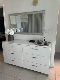 Modern White Dresser – 6 Drawer Wide Chest (Gloss Finish w/ Chrome Handles)