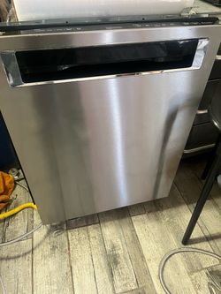 KITCHENAID STAINLESS STEEL DISHWASHER BRAND NEW OPEN BOX