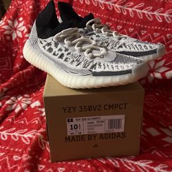 Yeezy 350 V2