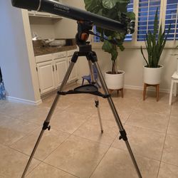 Brand New Celestron AstroMaster 70 Telescope 