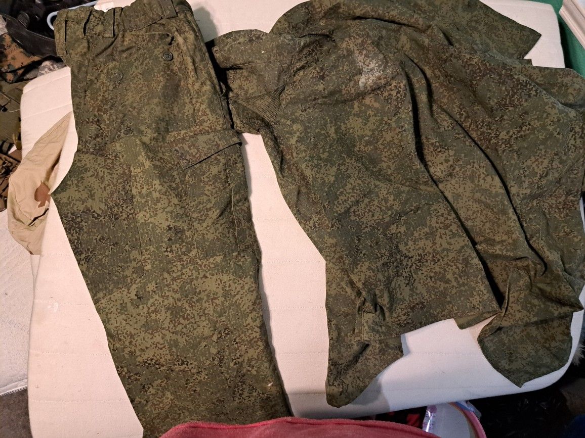 Russian Digital Flora Camo Top & Bottom