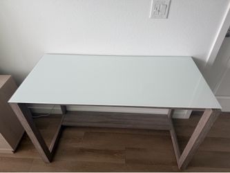 Free glass desk