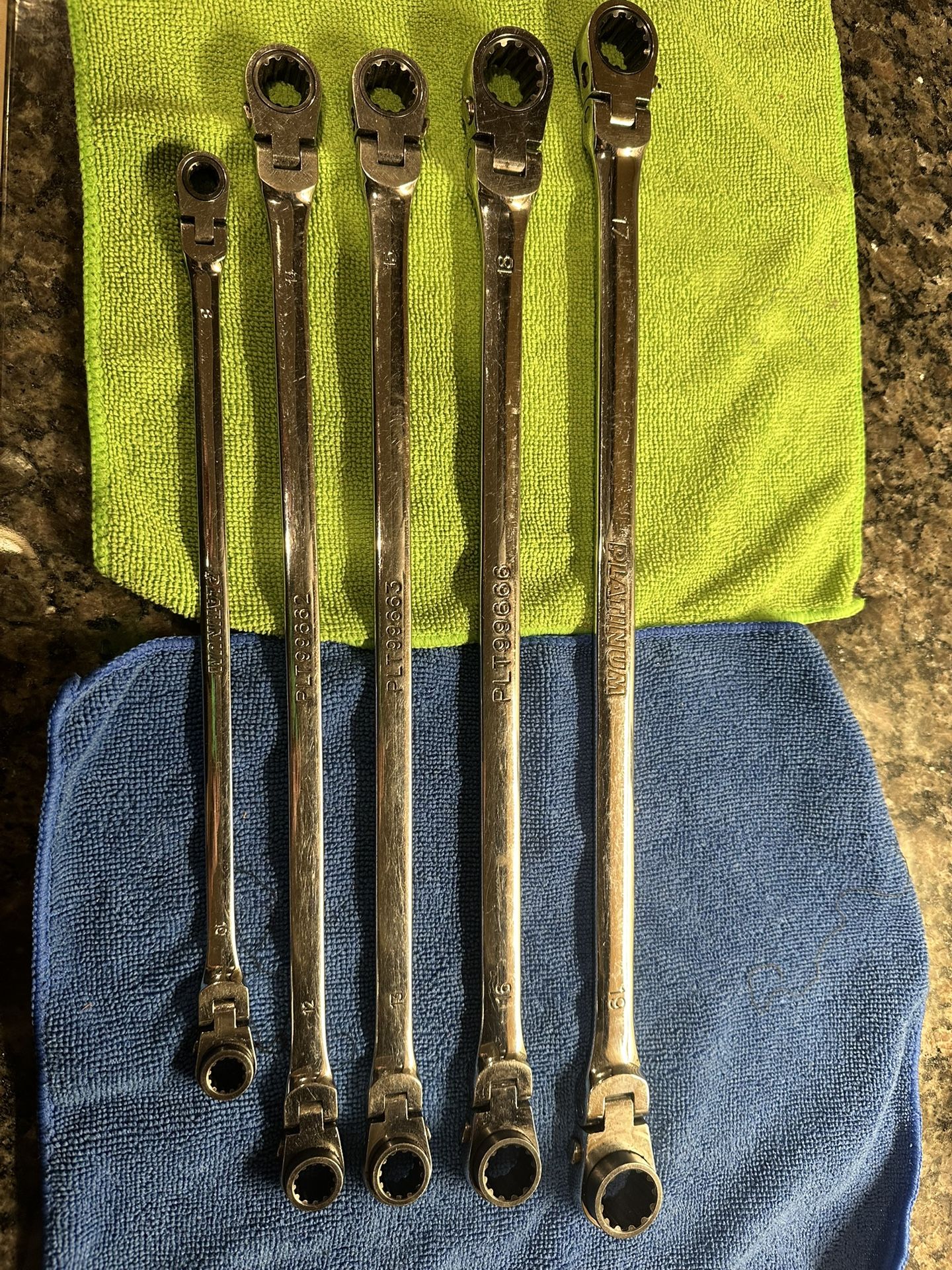 Platinum Ratcheting Airplane Wrench Set