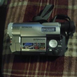 Hitachi Digital 8 Model VM-D865LA