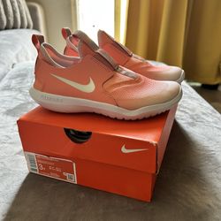 NIKE Flex Runner 