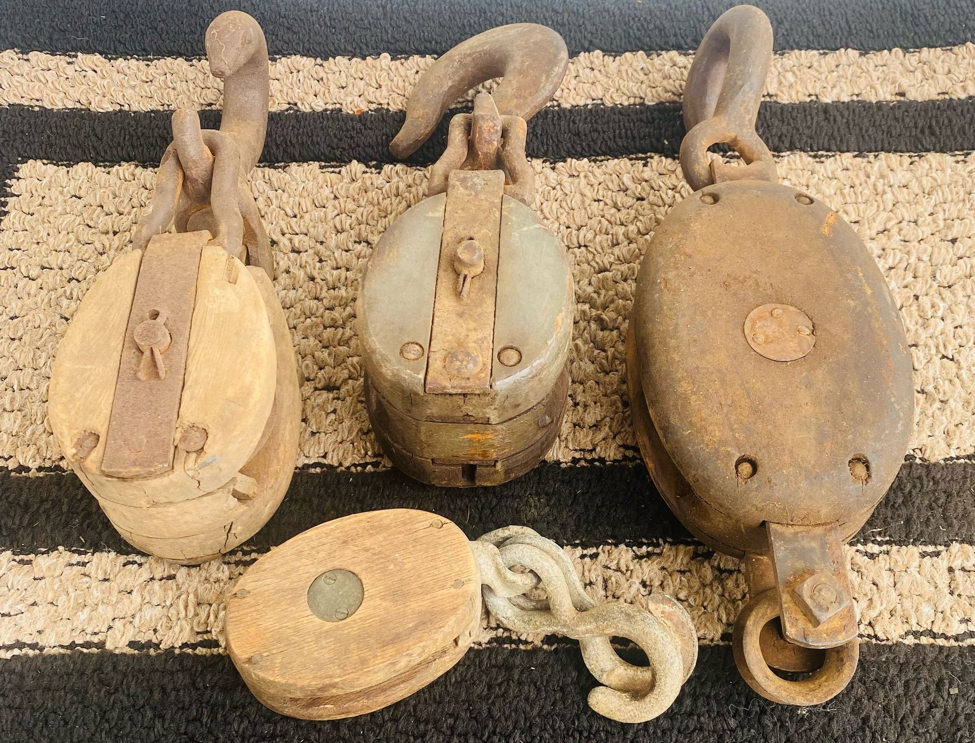 ANTIQUE WOOD PULLEYS