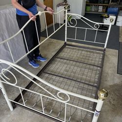 Twin Day Bed With Trundle 