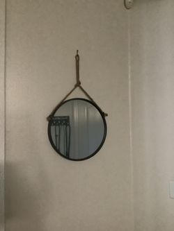 Circular mirror