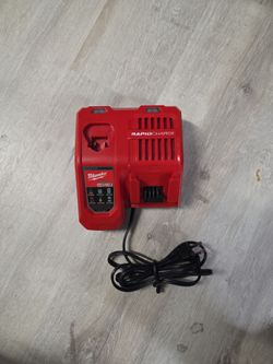 Milwaukee fast charger