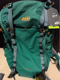 New with Tags REI Trail 40 Backpack