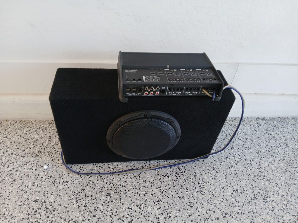 JL Audio XD600/6 & 8w3v3-4 Subwoofer 