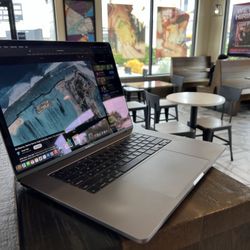 Macbook Pro 16”2.4 Core I9/16Gb/1Tb Ssd 
