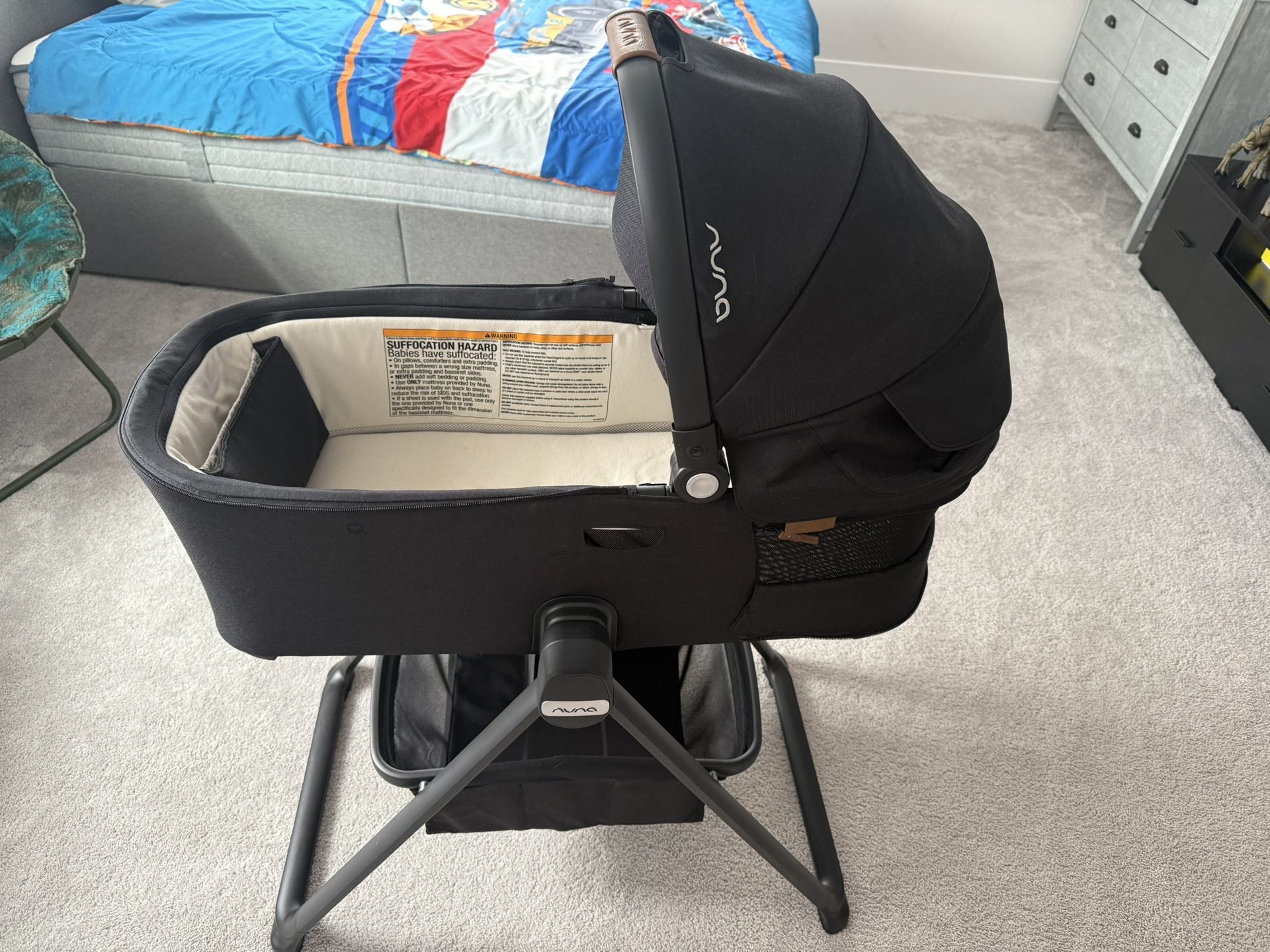 Nuna bassinet