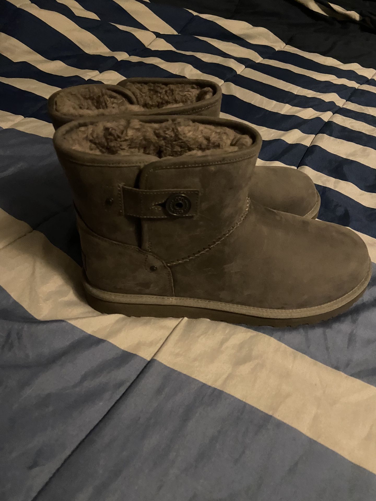 Mens Ugg Size 11 $80