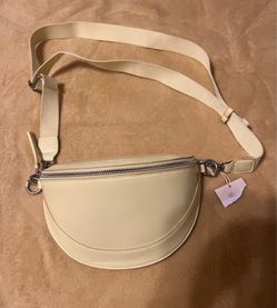 Universal Thread Yellow Small Crossbody Bag Zip Closure Adjustable Strap