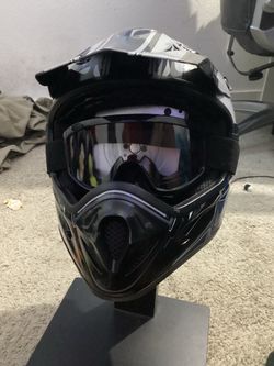 Dirt bike helmet