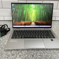 Hp Elite book X360 1040 G8 2-in-1 256 gb ssd 16 gb ram 2.80 GHz windows 11 , touchscreen i7 11 th gen 
