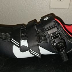 Peloton shoes size 11 (men)