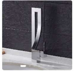 New Single Handle Single Hole Bathroom Sink Faucet with Waterfall Spout USJN01