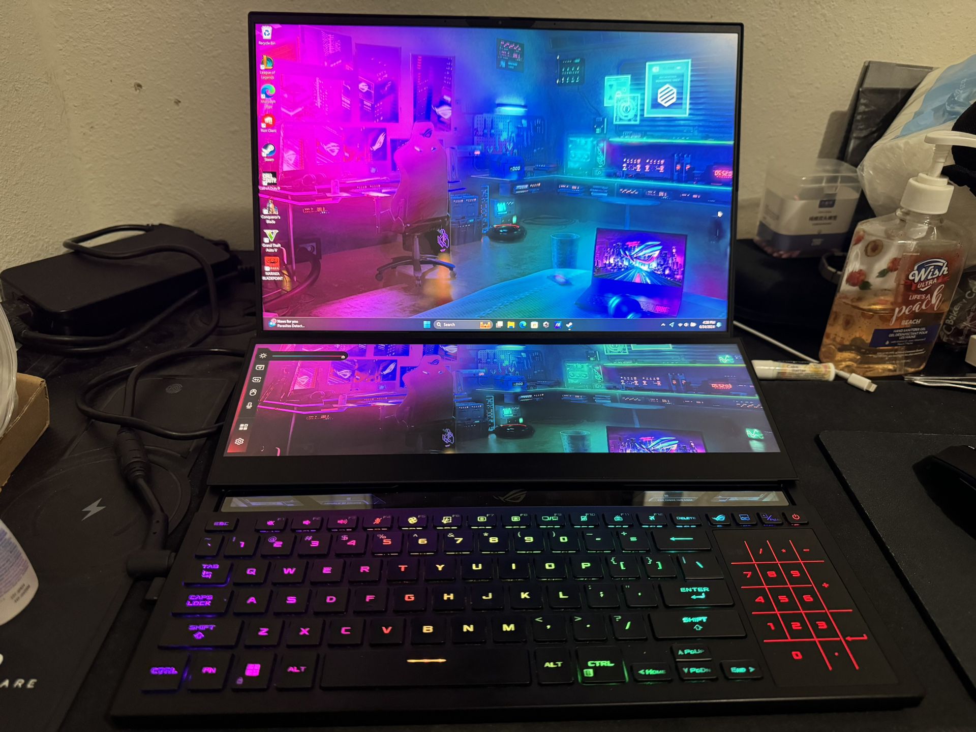 Asus Rog Zephyrus Duo 16 Gaming Laptop 