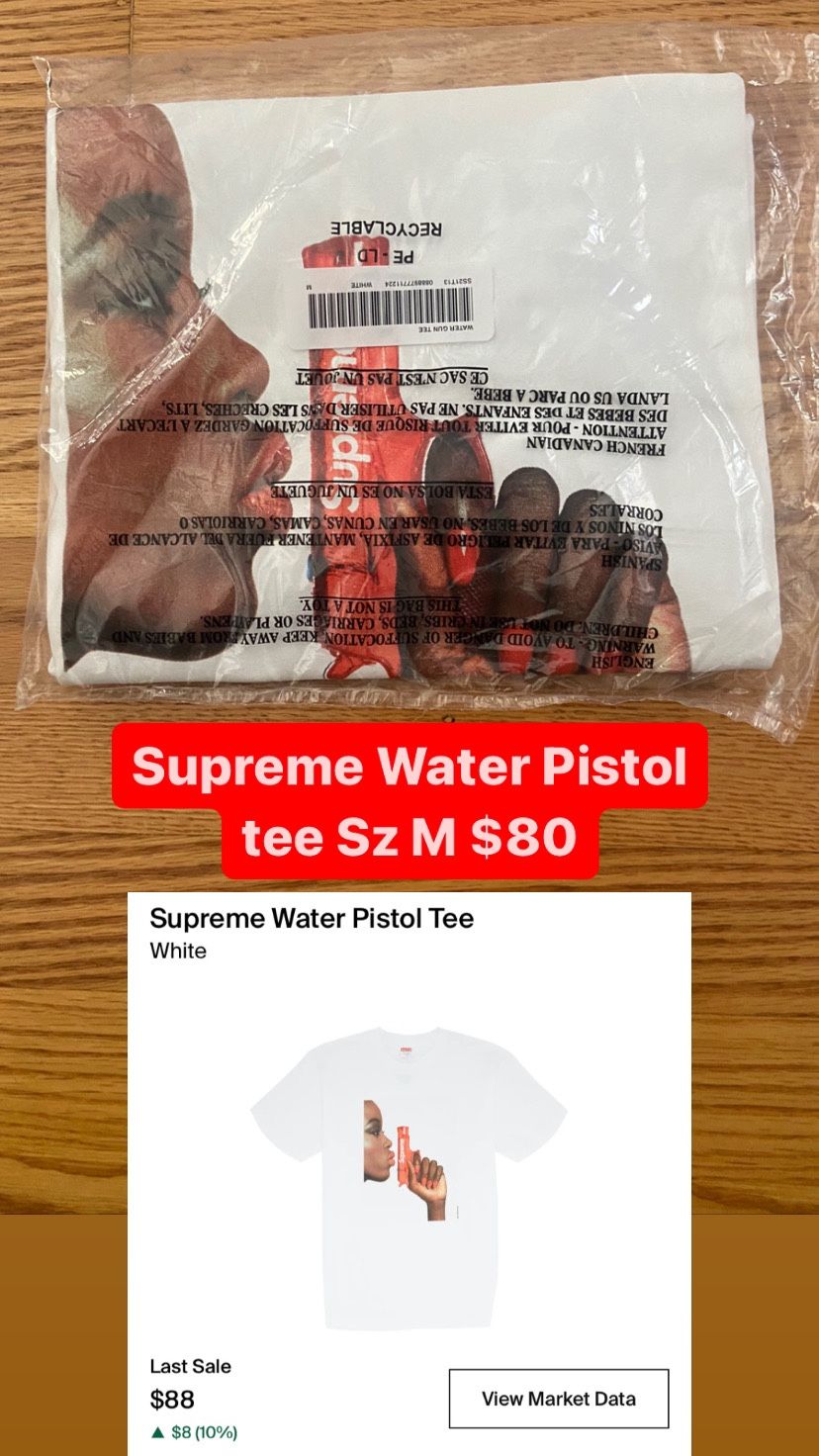 Supreme Water Pistol Tee Sz M $80 for Sale in Concord, CA