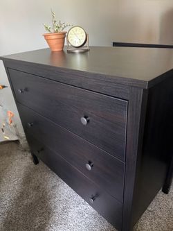 Dresser set of 2