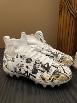 Kids Soccer Cleats — White/Black/Gold, EU 31 (US 12/13)